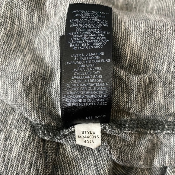 DKNY Jeans Men’s Gray Long Sleeve Henley Size Small - Picture 8 of 9